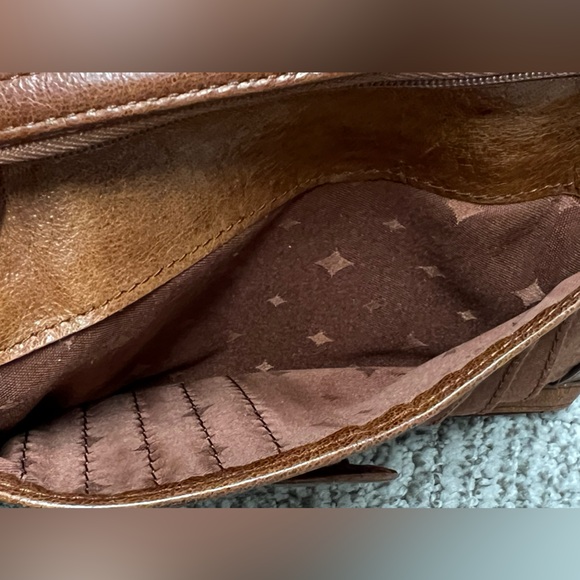 CLEARANCE! FOSSIL LEATHER WALLET - Picture 11 of 16